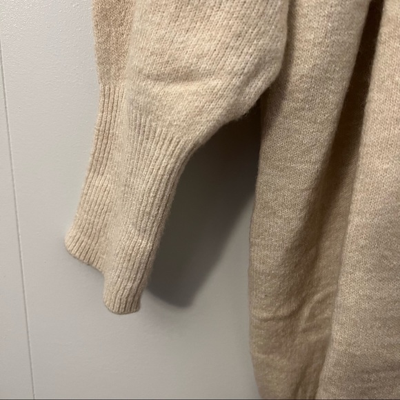 ⚡️SOLD⚡️ H&M Long Cardigan - Picture 9 of 9